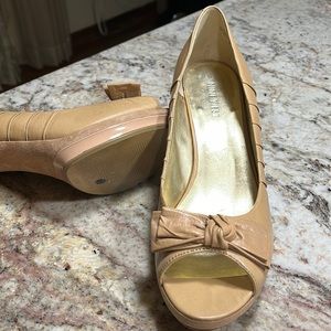 Nine West leather tan 3” heel shoes